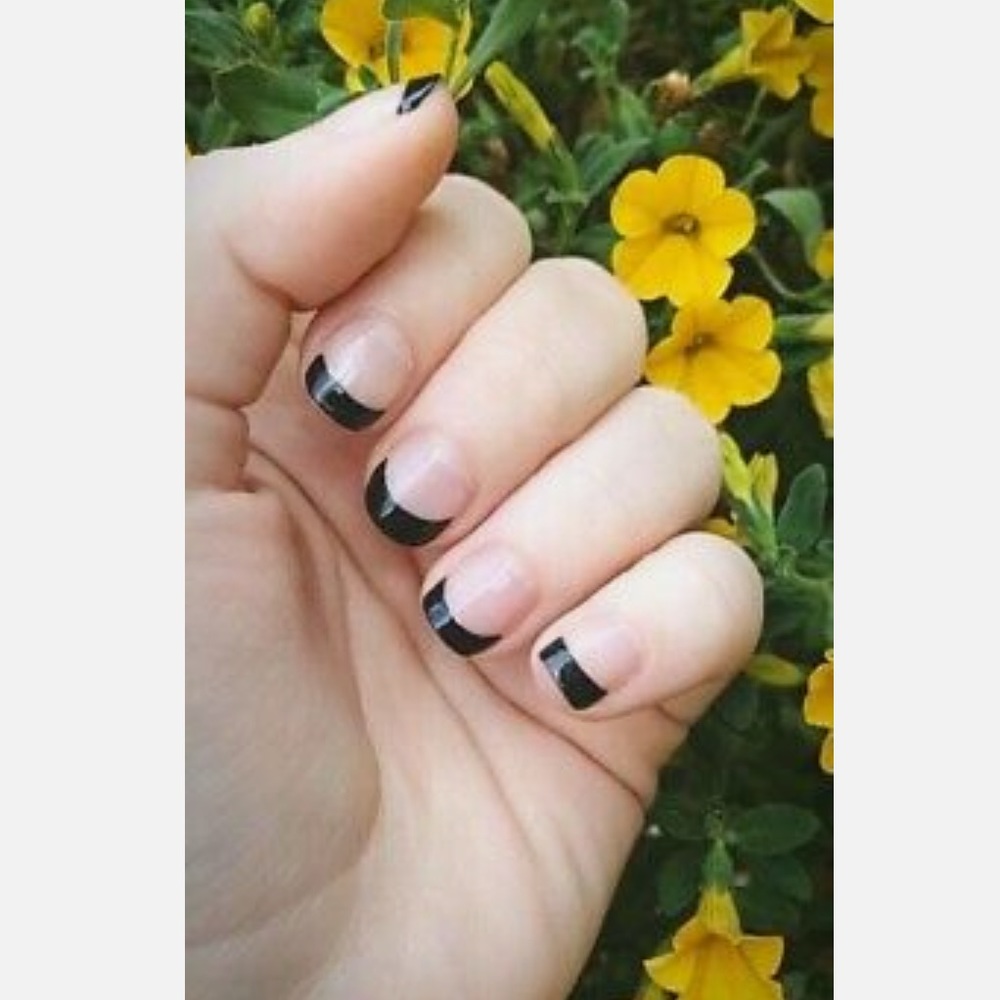 *Retired* Color Street: Gotham Night | Black French Tips Manicure Goth Classic - Picture 7 of 12